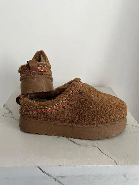 Gineven- platform imbottito con ricamo