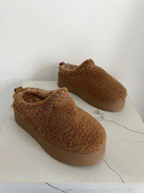 Gineven- platform imbottito con ricamo