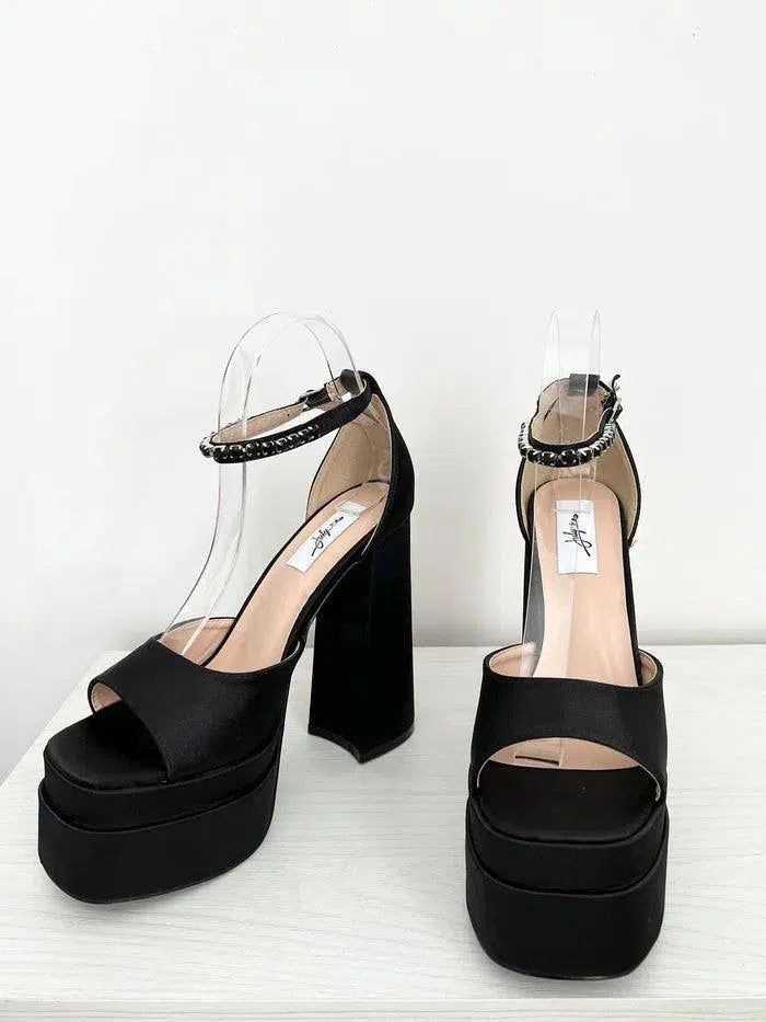 SAELLA Sandalo alto con plateau julys.easyshoes